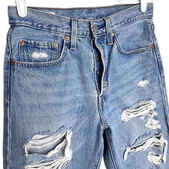 Levi's High Rise Ripped Blue Jeans - Picture 5 of 15